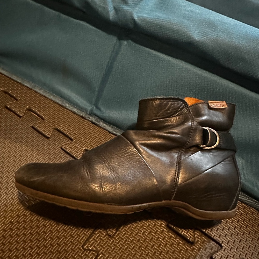 Pikolinos Ankle Boots Black, Size 39 (8.5)